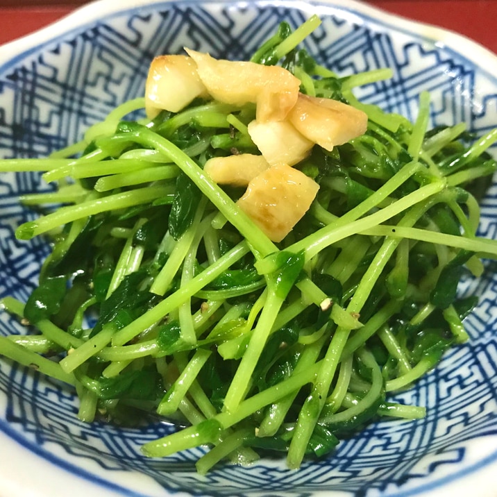 ビールと一緒に！豆苗のニンニク炒め